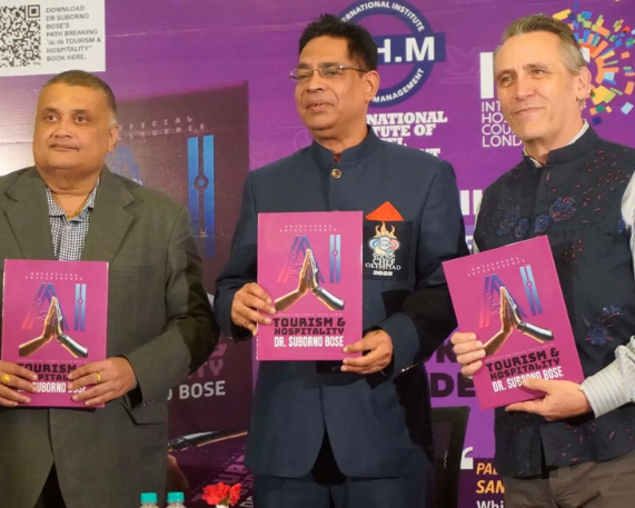 Dr. Suborno Bose Receives Lifetime Achievement Award for Hospitality and Education