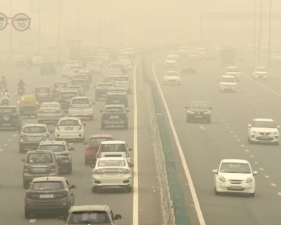 India’s First AQI-Based Insurance for Construction Workers Launched in Delhi