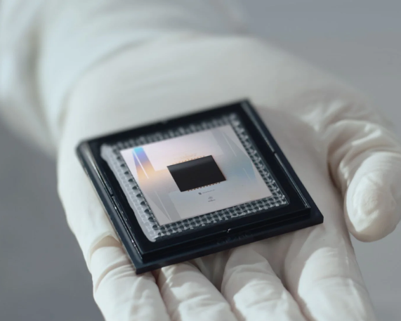 Google’s ‘Willow’ Chip Achieves 1st Verifiable Quantum Advantage